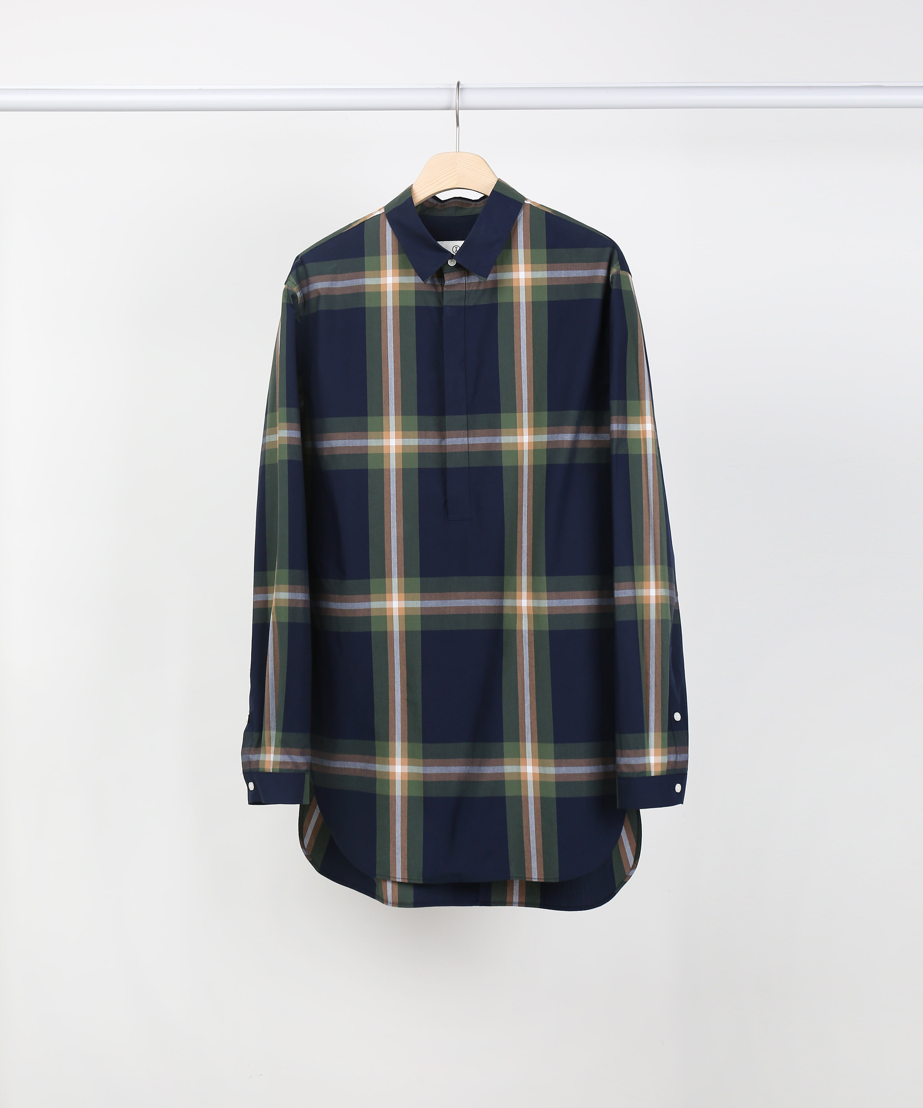 NAVY CHECK APICAL PULL OVER SHIRTS