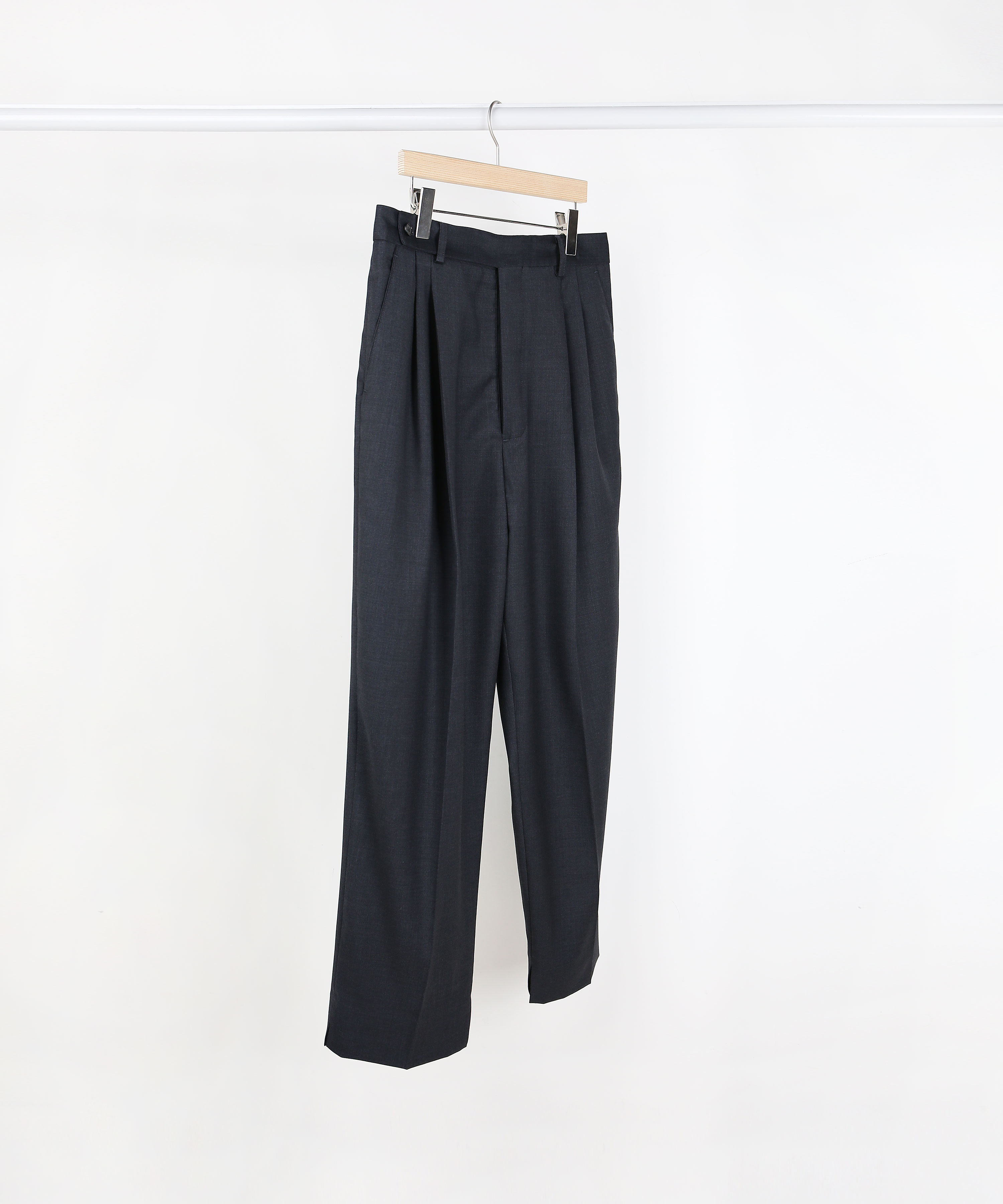 CHARCOAL TWO-TUCK WIDE PANTS