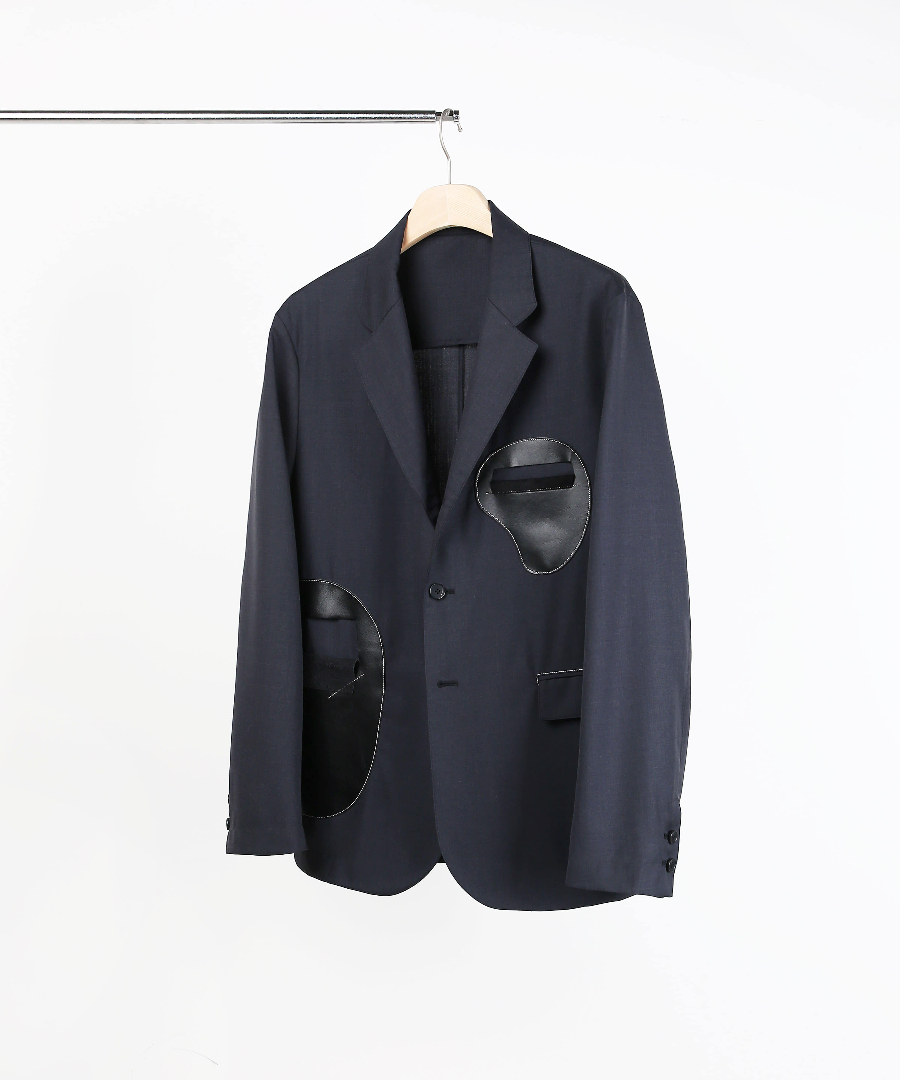 LEATHER PATCH 3 BUTTON BLAZER CHARCOAL